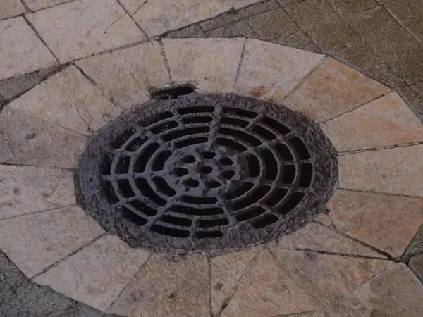 Sumideros de terrazas, patios y garajes